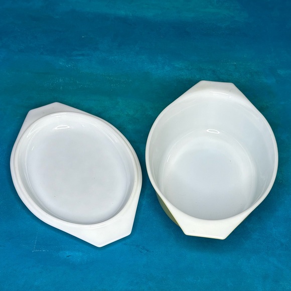 Vintage PYREX USA 043 Casserole 1 1/2 QT dish lid VERDE GREEN OLIVE Avocado 70s - Picture 4 of 5